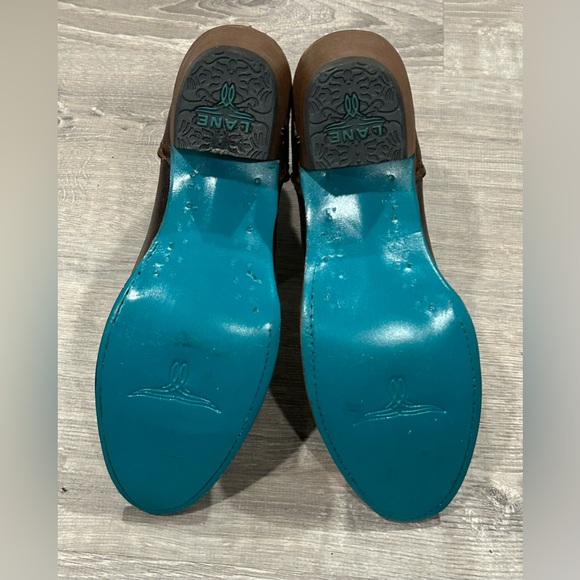 EUC 
Lane Plain Jane Booties Round Toe 
Women’s 11 - Picture 3 of 5